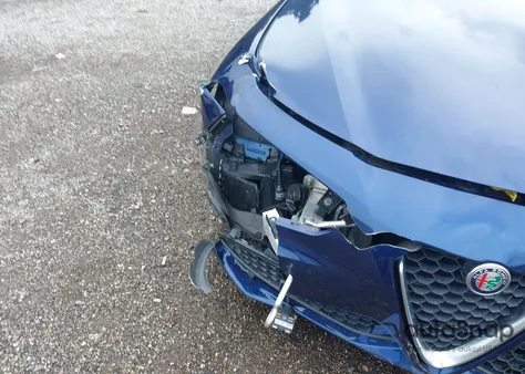 2021 Alfa Romeo Giulia Awd z USA, uszkodzony, nr VIN ZARFANAN1M7642888